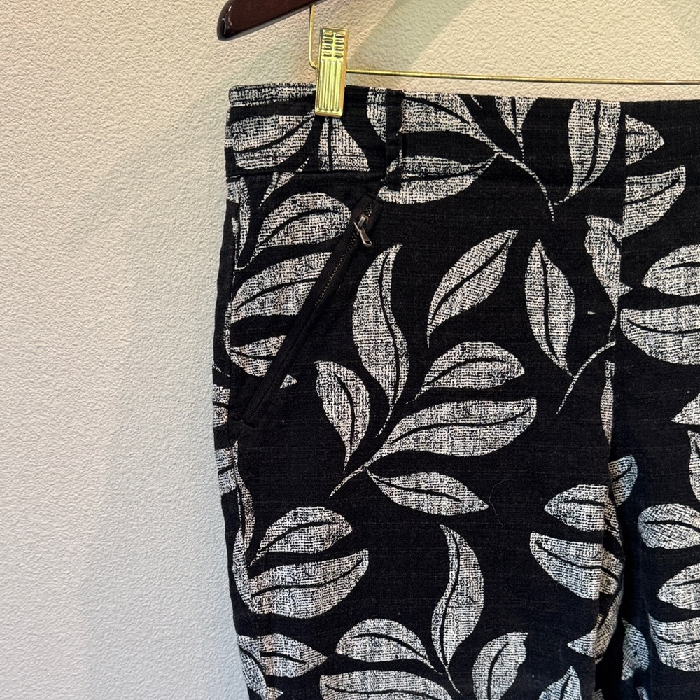 Anthropologie Black and White Leaf Print Cropped Pants